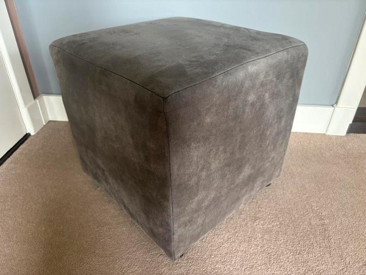 Mooie antraciet hocker 46x46 cm, Huis en Inrichting, Banken | Voetenbanken en Poefen, Zo goed als nieuw, Minder dan 50 cm, Minder dan 50 cm