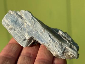 Kyaniet met mica - distheen mineralen beschikbaar voor biedingen