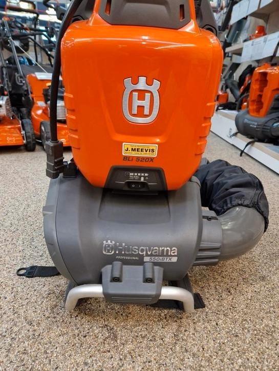 Nieuwe 550iBTX bladblazer met de BLi520x Battery, Tuin en Terras, Bladblazers, Nieuw, Ruggedragen, Elektrisch, Ophalen