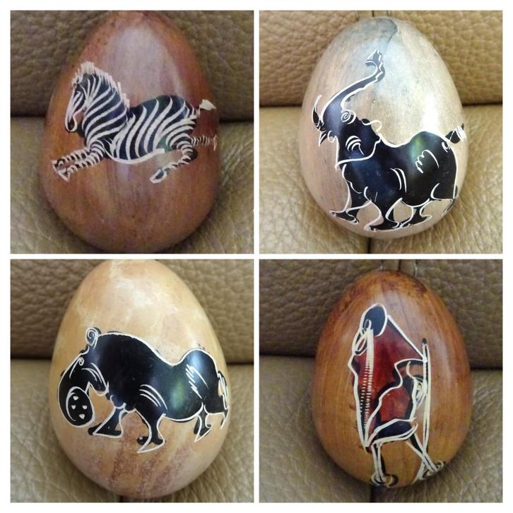 Kenya, Kisii: soapstone eggs. €12,00/stuk, €40,00 voor 4!, Antiek en Kunst, Kunst | Niet-Westerse kunst, Verzenden