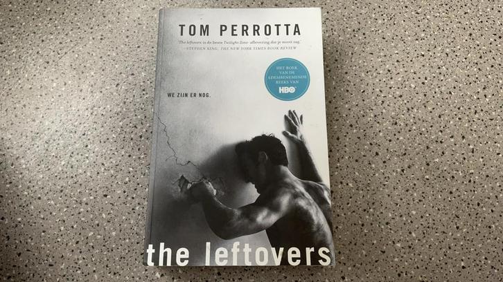 Tom Perrotta - The leftovers (Nederlands), Boeken, Thrillers, Zo goed als nieuw, Nederland, Ophalen of Verzenden