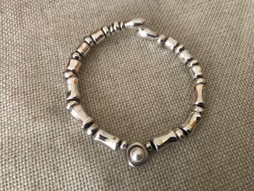 Uno de 50 armband (60) met parel Ostras beschikbaar voor biedingen