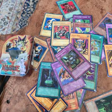 Kleine verzameling yu-gi-oh kaarten  beschikbaar voor biedingen