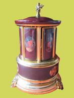 Bordeaux vergulde sigaarbox of juweeldoos musiquebox Reuge., Ophalen