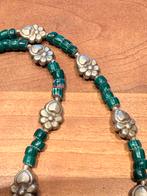 Zilveren Marokkaanse kruis ketting met groene kralen, Met hanger, Gebruikt, Ophalen of Verzenden, Groen