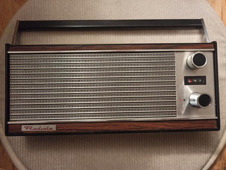 Radiola Antieke Radio - Vintage nostalgie!, Audio, Tv en Foto, Radio's, Gebruikt, Radio, Ophalen of Verzenden