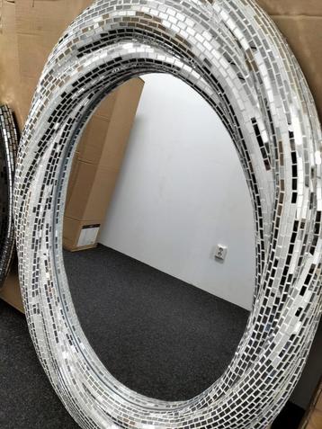 J011A ovale oosterse Selma wandspiegel  beschikbaar voor biedingen