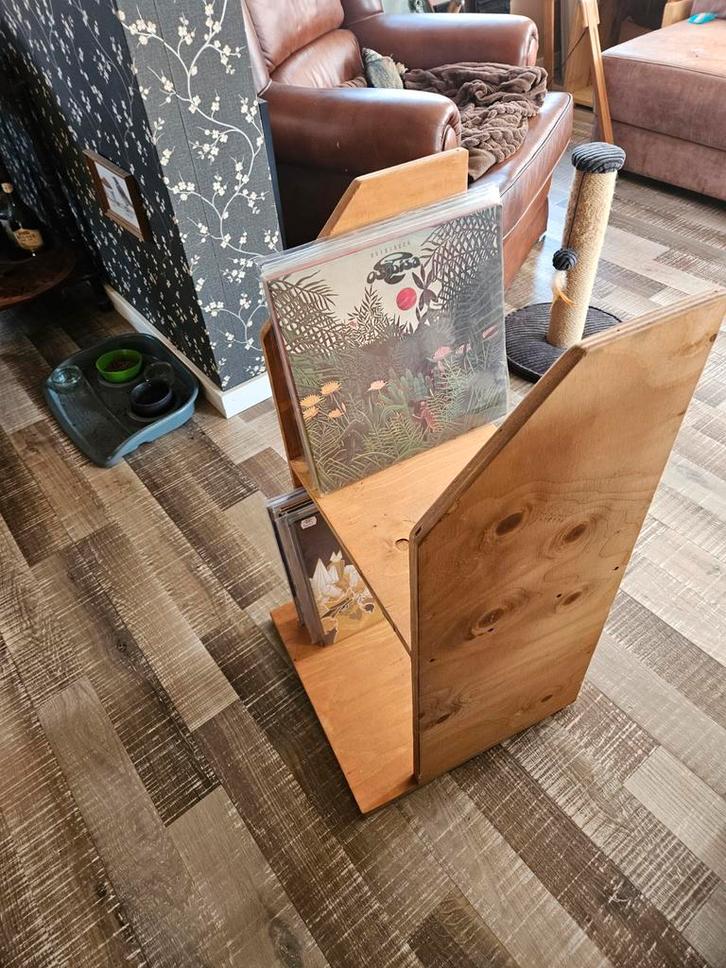 Houten Platenkastje, Huis en Inrichting, Woonaccessoires | Cd- en Dvd-rekken, Gebruikt, 25 tot 75 discs, Hout, Ophalen