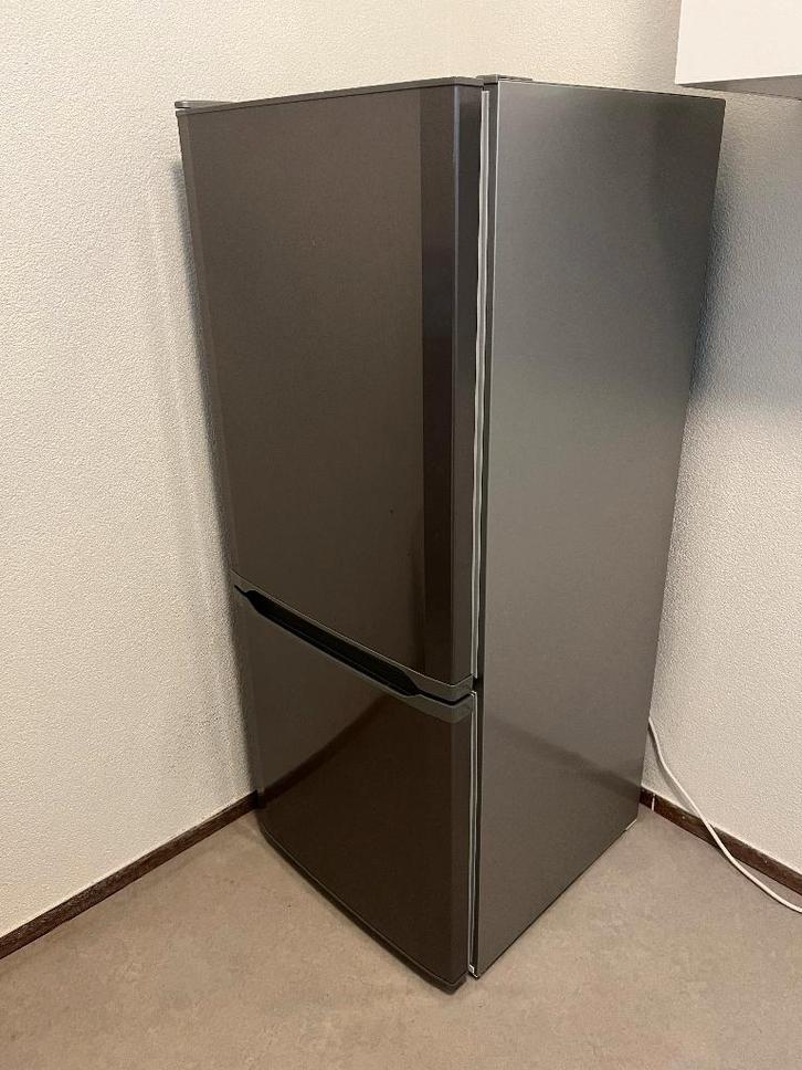 mooie koelvriescombinatie van Liebherr, Witgoed en Apparatuur, Koelkasten en IJskasten, Zo goed als nieuw, Met vriesvak, 200 liter of meer