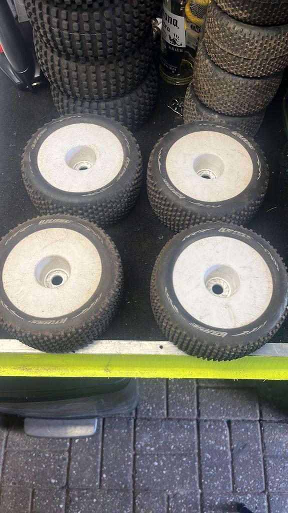 Diverse sets wielen 1:8 1:10 offroad onroad, Hobby en Vrije tijd, Modelbouw | Radiografisch | Auto's, Zo goed als nieuw, Onderdeel