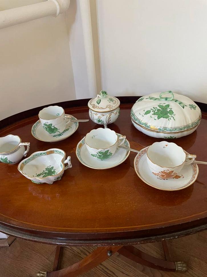Herend Servies - Apponyi Groen, Huis en Inrichting, Keuken | Servies, Zo goed als nieuw, Compleet servies, Overige stijlen, Porselein