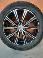 Winterbanden Volvo XC60 Inscription 19 inch, Auto-onderdelen, Banden en Velgen, Gebruikt, Banden en Velgen, Winterbanden, 235 mm