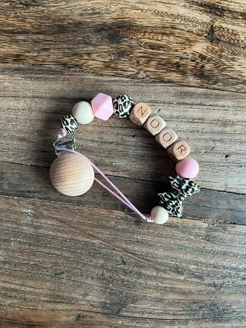 gepersonaliseerde speenkoord beschikbaar voor biedingen