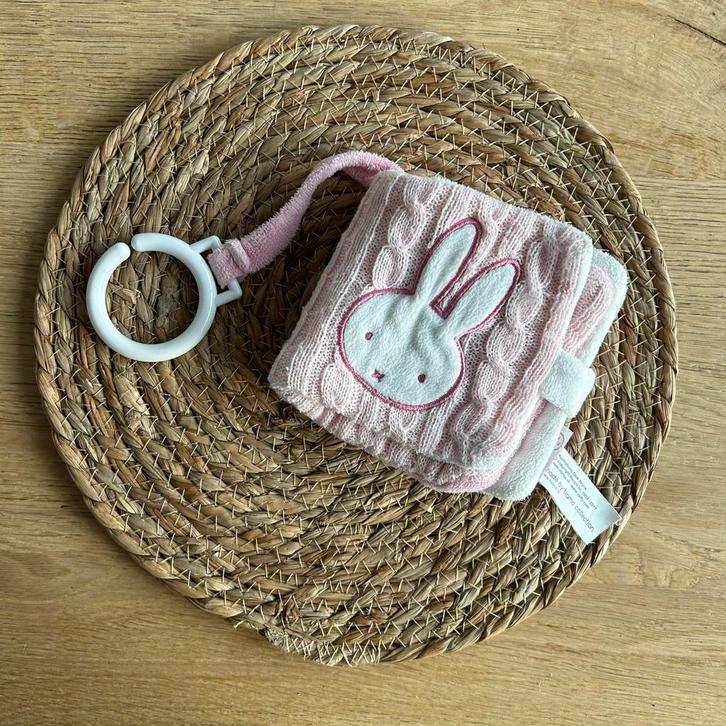 Nijntje Knuffelboekje - Zacht & Lief!, Kinderen en Baby's, Speelgoed | Babyspeelgoed, Zo goed als nieuw, Overige typen, Ophalen of Verzenden