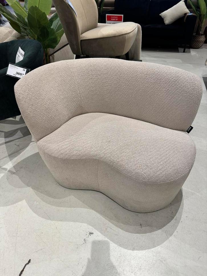 Bouclé fauteuil - Karwei/WOOOD, Huis en Inrichting, Fauteuils, Gebruikt, Stof, 75 tot 100 cm, Ophalen