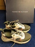 Tommy Hilfiger lage sneaker maat 37, Kleding | Dames, Ophalen of Verzenden, Zo goed als nieuw, Wit, Sneakers of Gympen