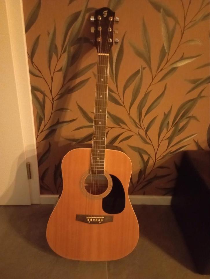 Western Gitaar en Standaard, Voetsteun, Boeken., Muziek en Instrumenten, Snaarinstrumenten | Gitaren | Akoestisch, Gebruikt, Western- of Steelstringgitaar