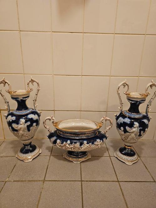 Hele mooie Italiaanse kaststel(gemerkt)jardineire en 2 vazen, Antiek en Kunst, Antiek | Keramiek en Aardewerk, Ophalen of Verzenden
