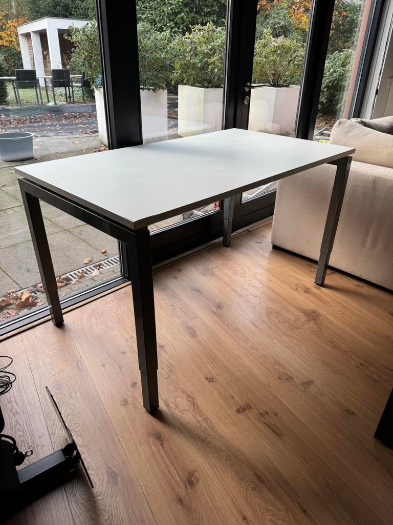 Wit bureau - 140x80 - in hoogte verstelbaar, Ophalen, In hoogte verstelbaar, Gebruikt