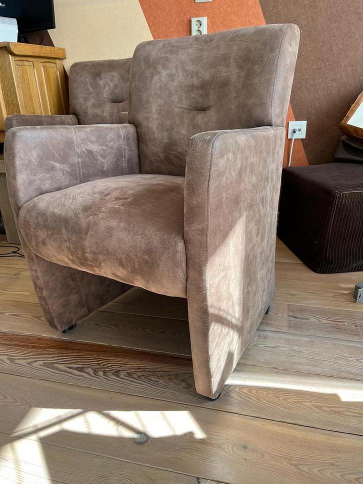 2 eettafel stoelen, Huis en Inrichting, Stoelen, Gebruikt, Twee, Stof, Bruin, Ophalen