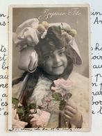 Paris 19-8-1906 Meisje met lang haar (PP), Verzamelen, Ansichtkaarten | Themakaarten, Ophalen of Verzenden, Voor 1920, Gelopen