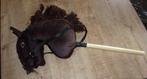 Bruin stokpaardje hobby horse met hoofdstel en halster touw, Ophalen of Verzenden, Nieuw, Paard