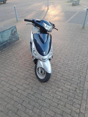 Peugot v click beschikbaar voor biedingen