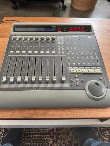 Mackie Control / Logic control beschikbaar voor biedingen