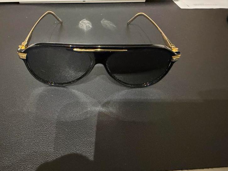 Louis Vuitton Zonnebril - Stijlvol en Elegant, Sieraden, Tassen en Uiterlijk, Zonnebrillen en Brillen | Heren, Zo goed als nieuw