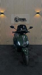 Vespa Sprint 125 | Custom | Brom | Akrapovic | 2017, Fietsen en Brommers, Scooters | Vespa, Maximaal 45 km/u, Vespa S, Ophalen of Verzenden
