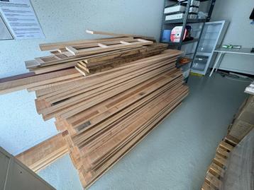 Houten planken te koop zie omschrijving beschikbaar voor biedingen