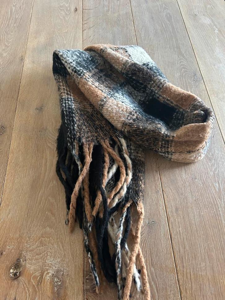 Mooie sjaal met ruiten zgan, Kleding | Dames, Mutsen, Sjaals en Handschoenen, Zo goed als nieuw, Sjaal, Ophalen