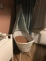Witte rotan wieg, Kinderen en Baby's, Babywiegjes en Ledikanten, Ophalen, Gebruikt, Wieg