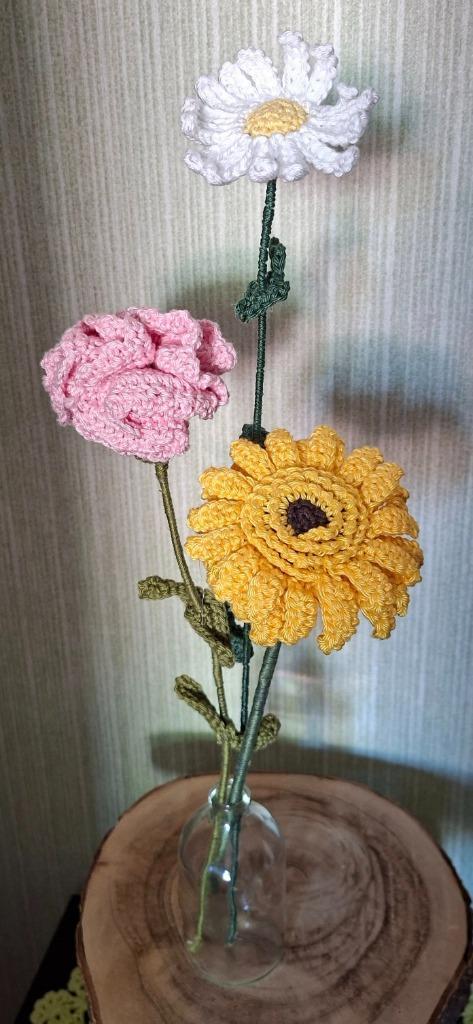 nieuw- gehaakt mini wild boeket bloemen+gratis vaasje, Huis en Inrichting, Woonaccessoires | Overige, Nieuw, Ophalen of Verzenden