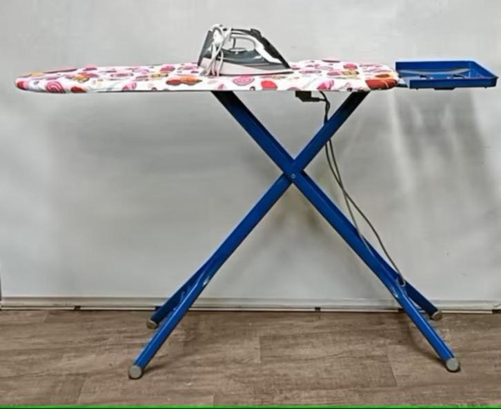 Strijkplank Casa Grande met Hema strijkijzer, Witgoed en Apparatuur, Strijkijzers en Strijkplanken, Gebruikt, Strijkijzer met snoer