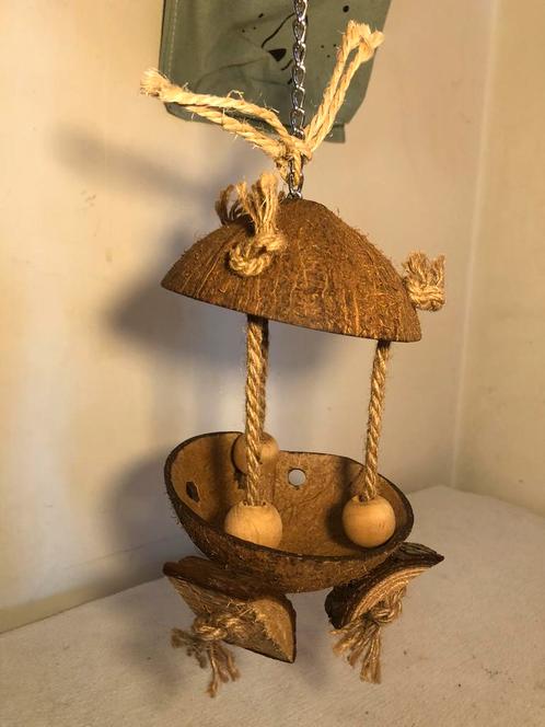 Vogel kooi speel cocosnoot hanger, Dieren en Toebehoren, Vogels | Kanaries, Kleurkanarie, Meerdere dieren
