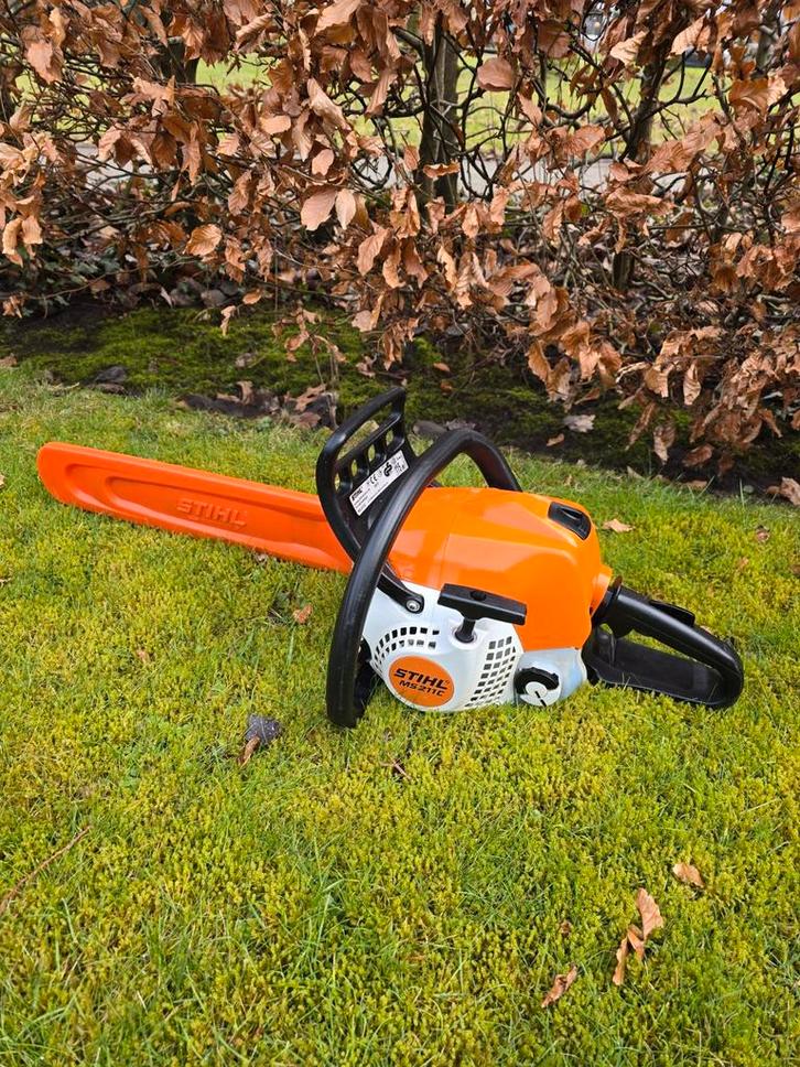 Stihl MS211c ms 211 c kettingzaag, Tuin en Terras, Hand-tuingereedschap, Zo goed als nieuw, Ophalen of Verzenden