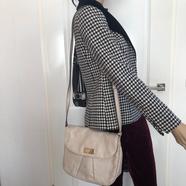 MARC JACOBS Schoudertas Crossbody leer beige zgan ORIGINEEL, Sieraden, Tassen en Uiterlijk, Tassen | Schoudertassen, Zo goed als nieuw