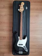 Fender Jazz Bass (inclusief koffer), Muziek en Instrumenten, Snaarinstrumenten | Gitaren | Bas, Ophalen, Zo goed als nieuw