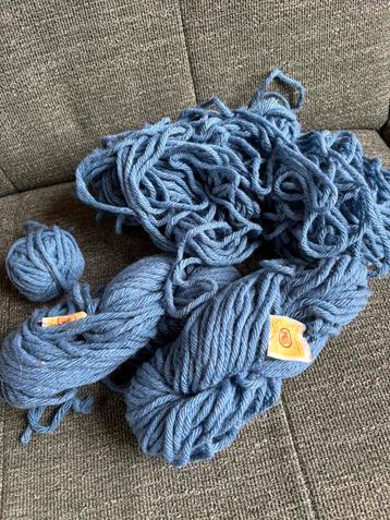 Smyrna wol, Patons turkey wool, tapijtwol, zuiver scheerwol beschikbaar voor biedingen