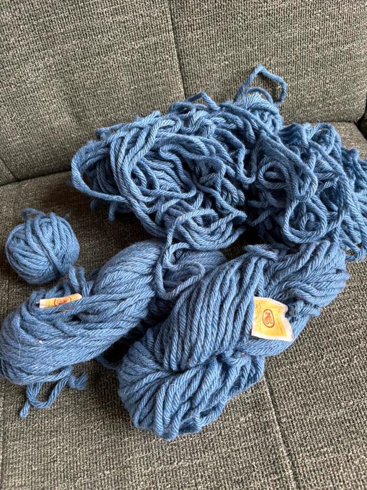 Smyrna wol, Patons turkey wool, tapijtwol, zuiver scheerwol, Hobby en Vrije tijd, Breien en Haken, Zo goed als nieuw, Breien of Haken