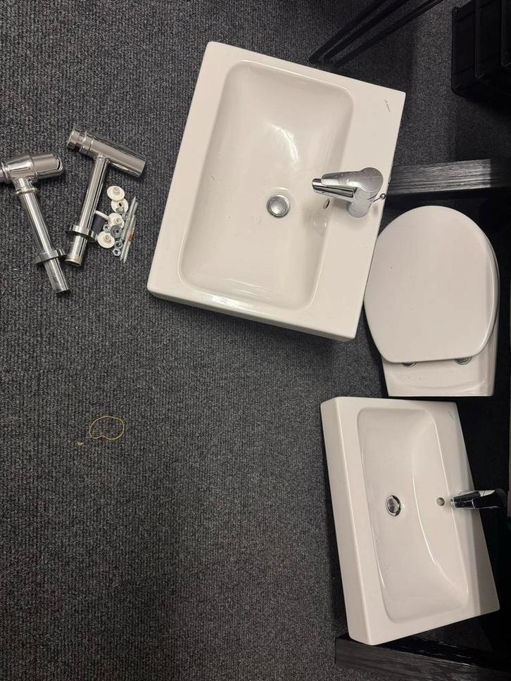 Twee wastafels & WC pot - Sanitair set Sphinx, Huis en Inrichting, Badkamer | Badkamermeubels, Gebruikt, Minder dan 100 cm, 25 tot 50 cm