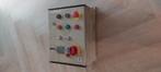 Schakelkast met diverse componenten, Hobby en Vrije tijd, Elektronica-componenten, Ophalen of Verzenden, Gebruikt