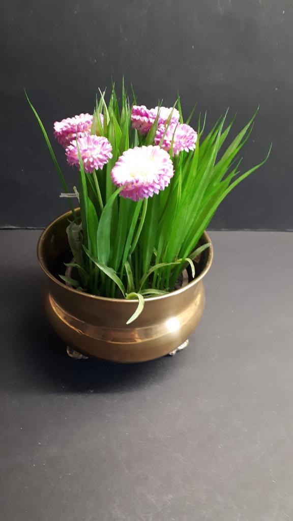 Bloempot van messing op 3 pootjes, Antiek en Kunst, Antiek | Koper en Brons, Koper, Ophalen of Verzenden