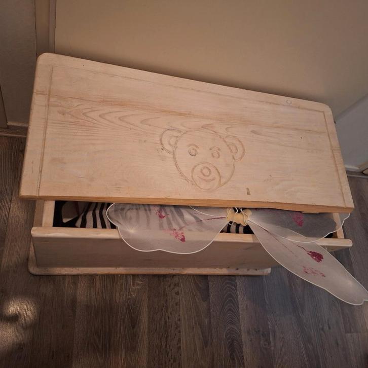 Verkleedkist met verkleedspullen!, Kinderen en Baby's, Kinderkamer | Overige Meubels, Gebruikt, Overige typen, Ophalen