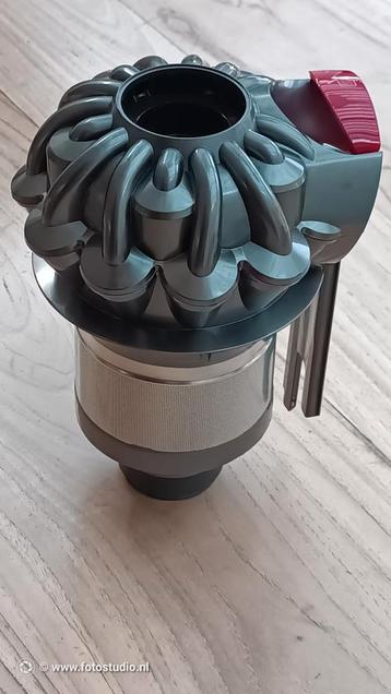 Dyson v8 kop en filters nieuw  beschikbaar voor biedingen