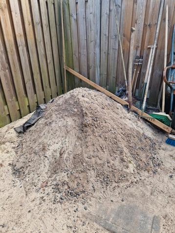 Gratis tuinzand beschikbaar voor biedingen
