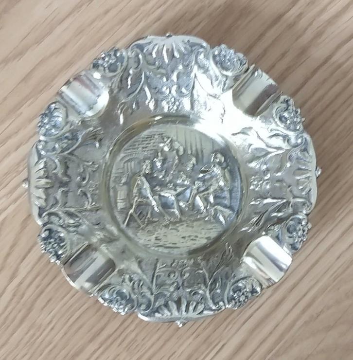 asbak , volgnr 7, Verzamelen, Rookartikelen, Aanstekers en Luciferdoosjes, Zo goed als nieuw, Asbak, Ophalen of Verzenden