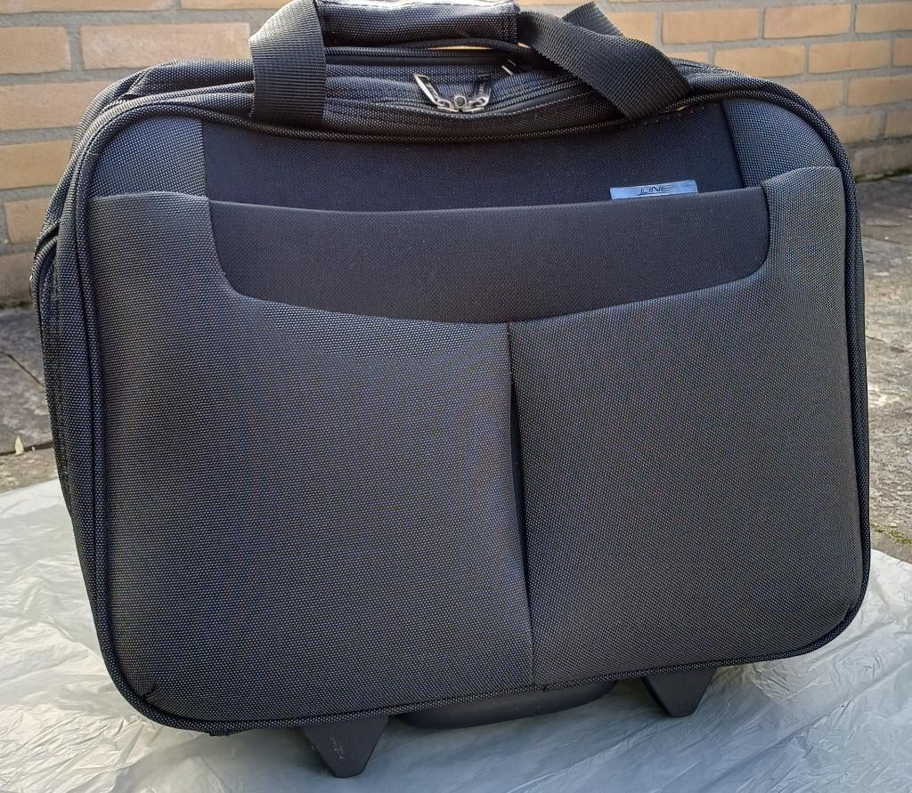 Laptoptrolley 17 inch tas werk of privé, Ophalen, 17 inch of meer, Zo goed als nieuw, Trolleytas