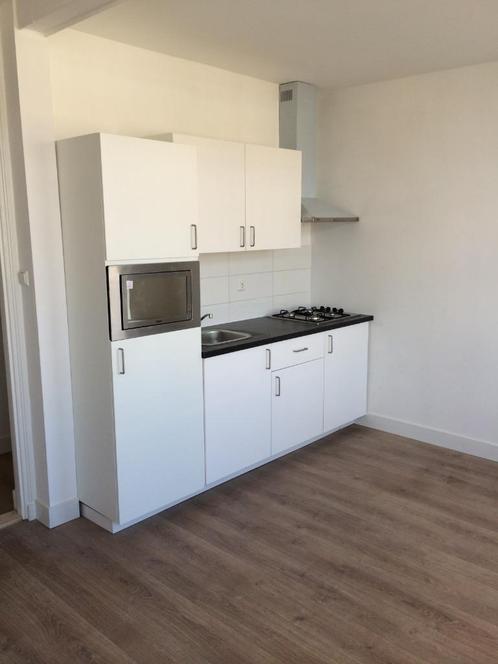 Zelfstandig 2-kamerappartement, Huizen en Kamers, Huizen te huur, Den Haag, Appartement, Direct bij eigenaar